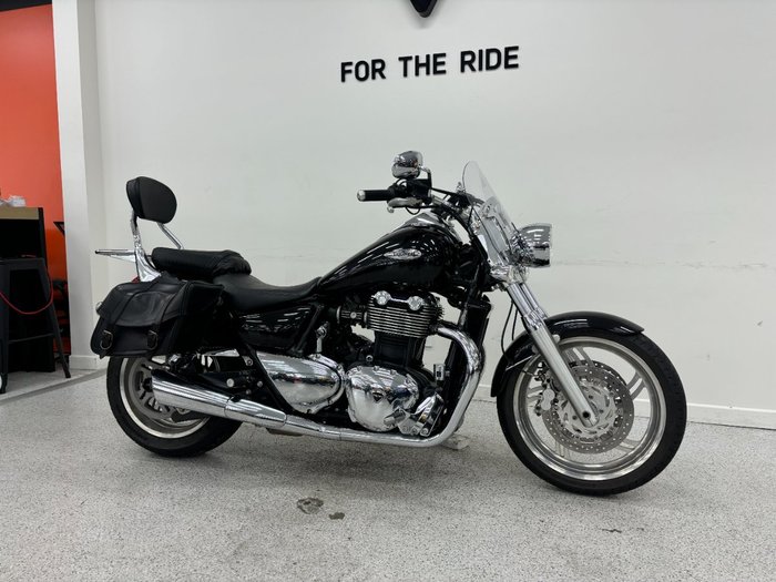 2010 Triumph THUNDERBIRD Black