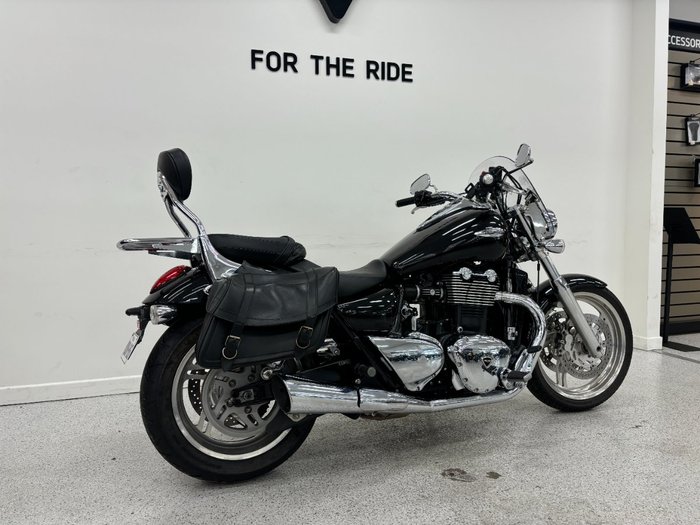 2010 Triumph THUNDERBIRD Black