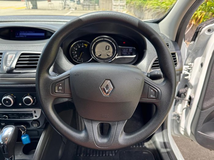 2013 Renault Megane Expression III B95 MY13 Glacier White