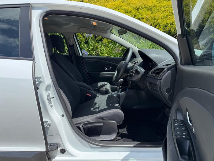 2013 Renault Megane Expression III B95 MY13 Glacier White