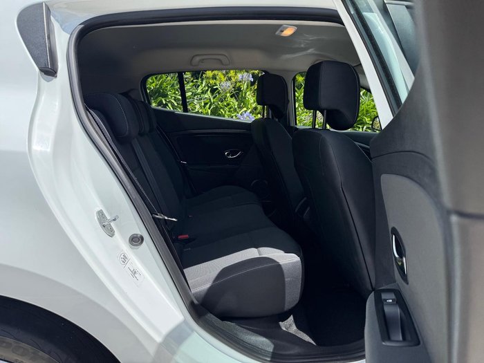 2013 Renault Megane Expression III B95 MY13 Glacier White