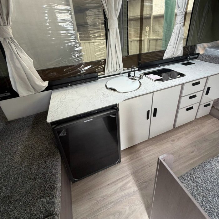 2025 JAYCO LARK OB.CP-MY25