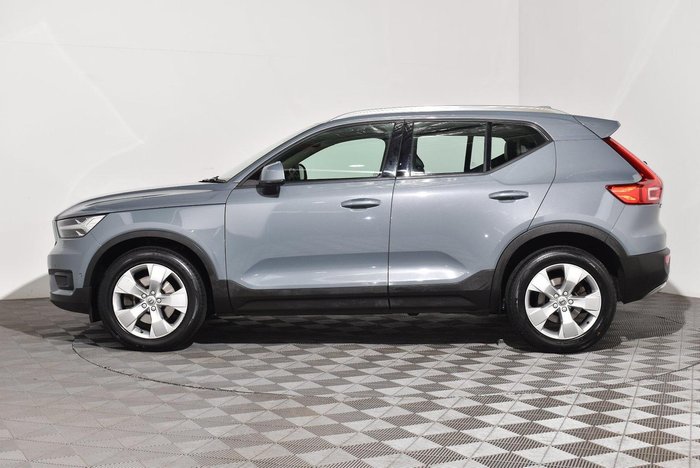 2020 Volvo XC40 T4 Momentum