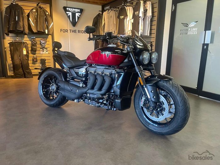TRIUMPH ROCKET 3 GT STORM ROAD ROCKET RED