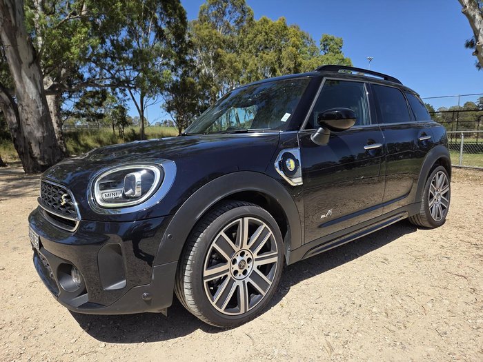 2022 MINI Countryman Cooper SE MINI Yours
