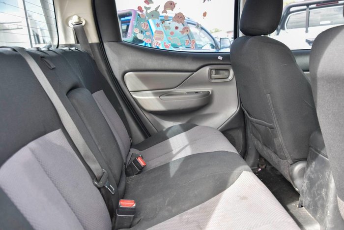 2016 Mitsubishi Triton GLX+