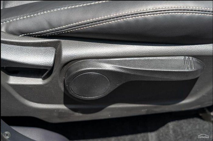 2025 Mahindra XUV3XO AX7L