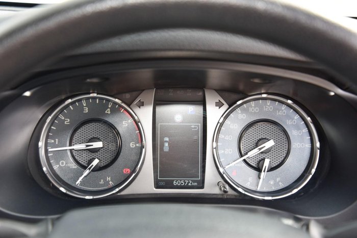 2022 Toyota Hilux SR