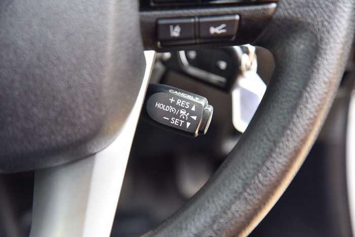 2022 Toyota Hilux SR