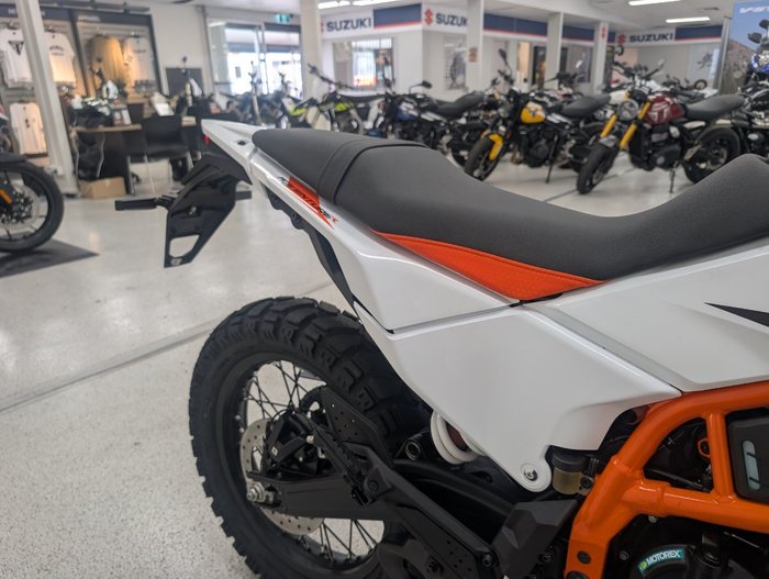 2025 Ktm 390 ADVENTURE R White