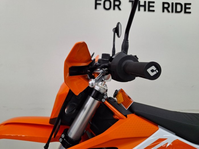 2026 Ktm 2026 Ktm 690CC 690 ENDURO R Enduro Orange