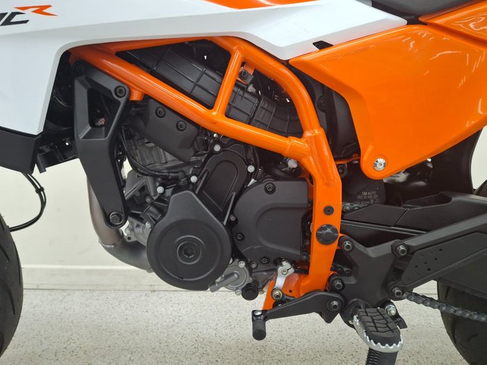 2025 Ktm 390 SMC R White