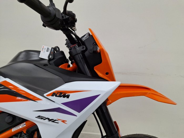 2025 Ktm 390 SMC R White