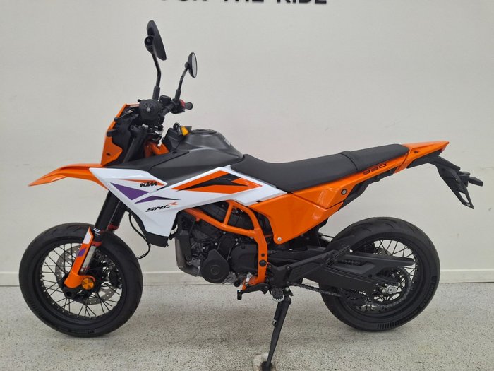 2025 Ktm 390 SMC R White