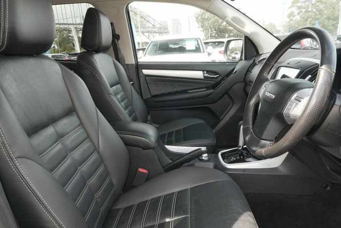 2018 Isuzu MU-X LS-T