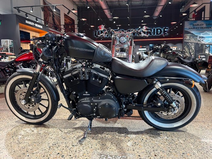 Harley-Davidson Iron 883 (XL883N) Sportster