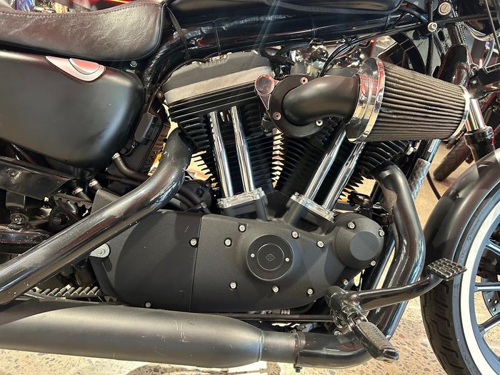 2009 Harley-Davidson Iron 883 (XL883N) Sportster Black