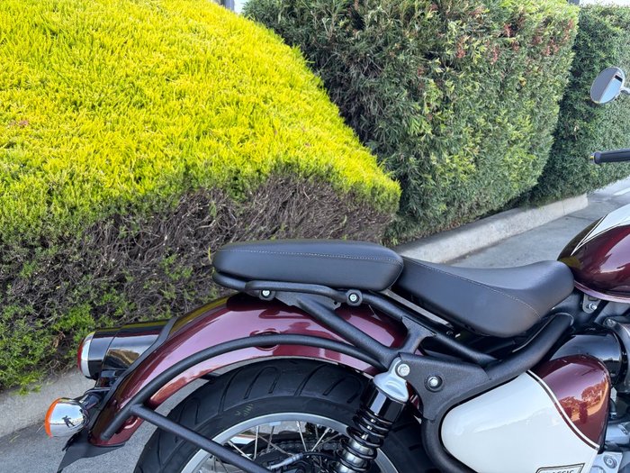 2025 Royal Enfield CLASSIC 650 VALLAM RED