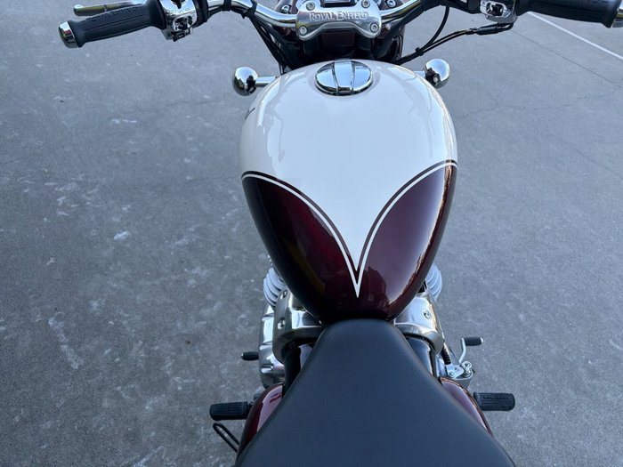 2025 Royal Enfield CLASSIC 650 VALLAM RED