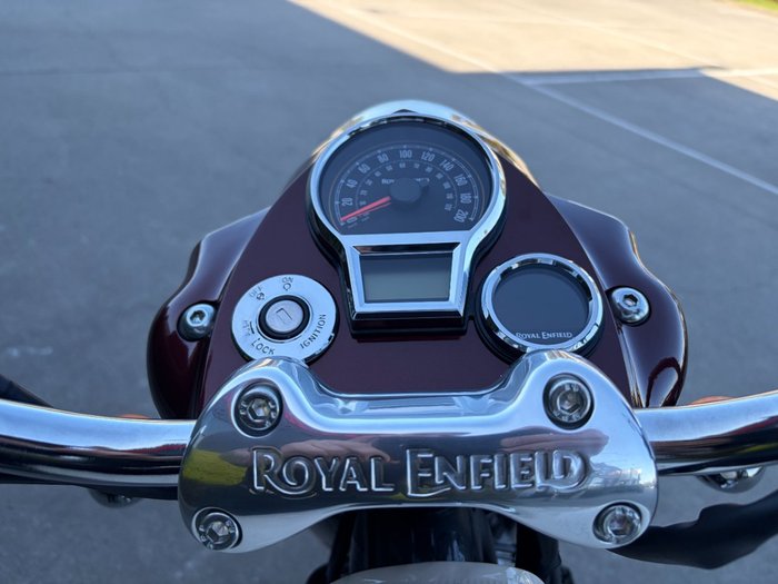 2025 Royal Enfield CLASSIC 650 VALLAM RED