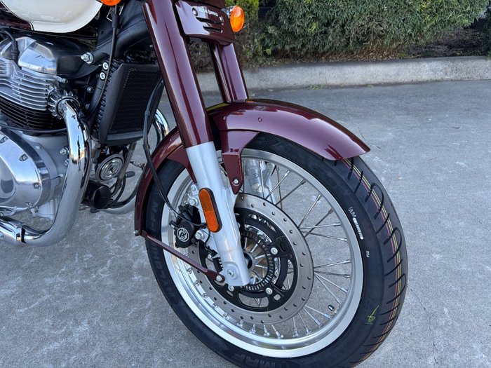 2025 Royal Enfield CLASSIC 650 VALLAM RED