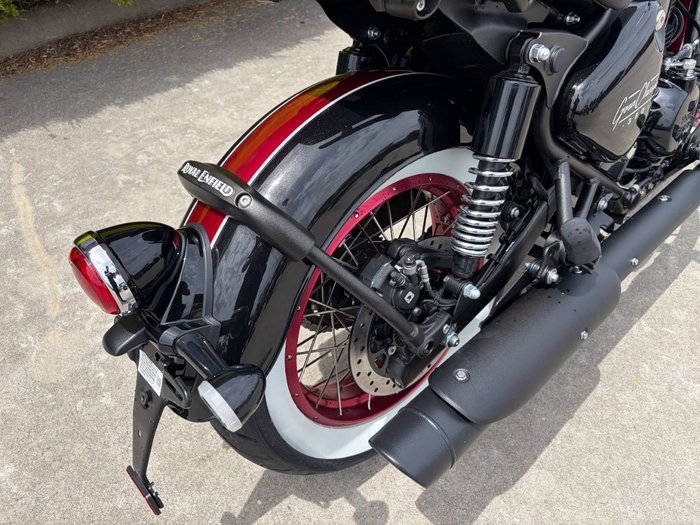 2026 Royal Enfield CLASSIC 350 DARK