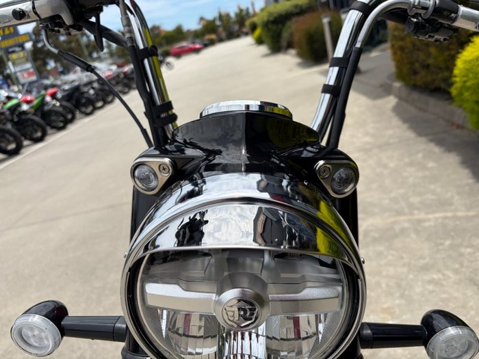 2026 Royal Enfield CLASSIC 350 DARK