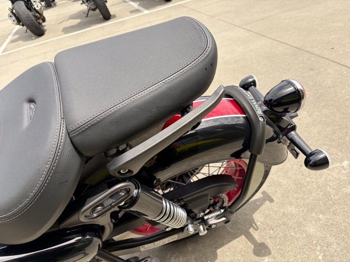 2026 Royal Enfield CLASSIC 350 DARK