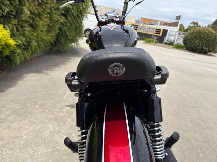 2026 Royal Enfield CLASSIC 350 DARK