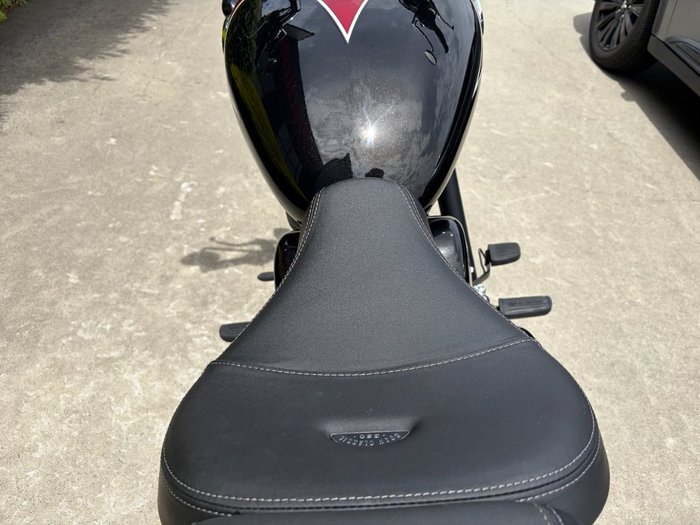 2026 Royal Enfield CLASSIC 350 DARK