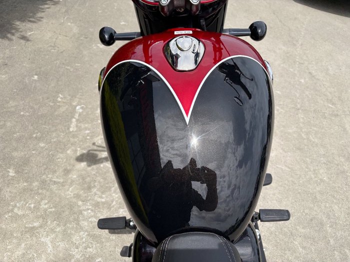 2026 Royal Enfield CLASSIC 350 DARK