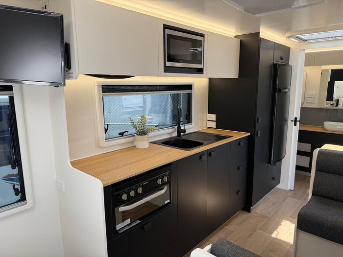 2025 New Age Caravans Manta Ray Escape Mr19er