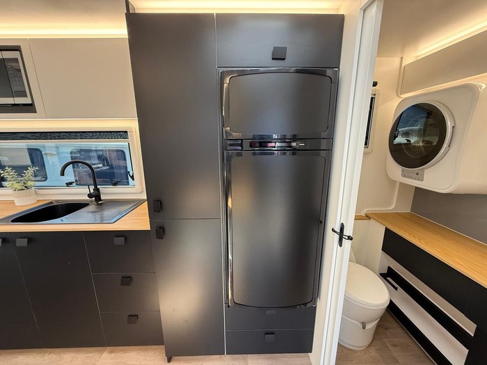 2025 New Age Caravans Manta Ray Escape Mr19er