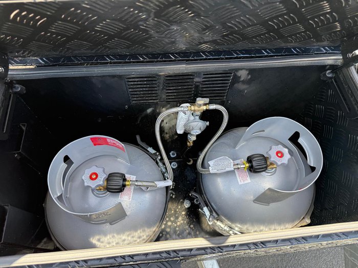 2025 New Age Caravans Manta Ray Escape Mr19er