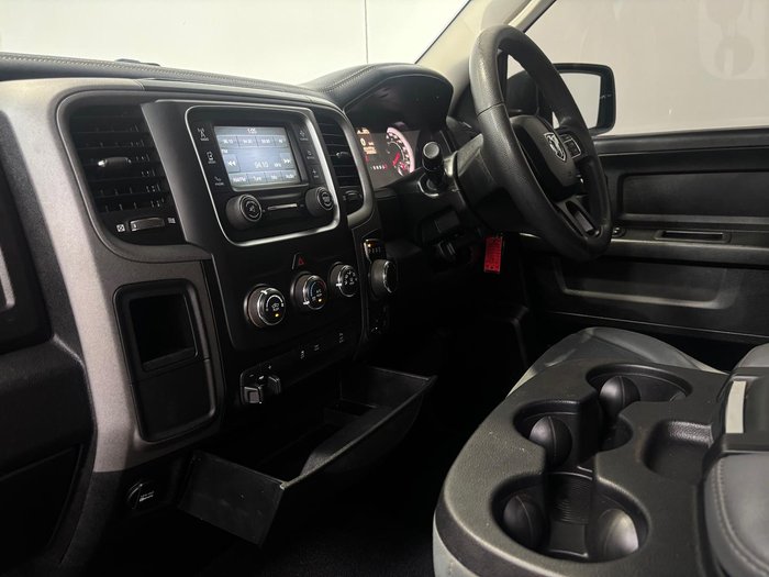 2018 RAM 1500 Express DS MY18 4X4 Dual Range Bright Silver