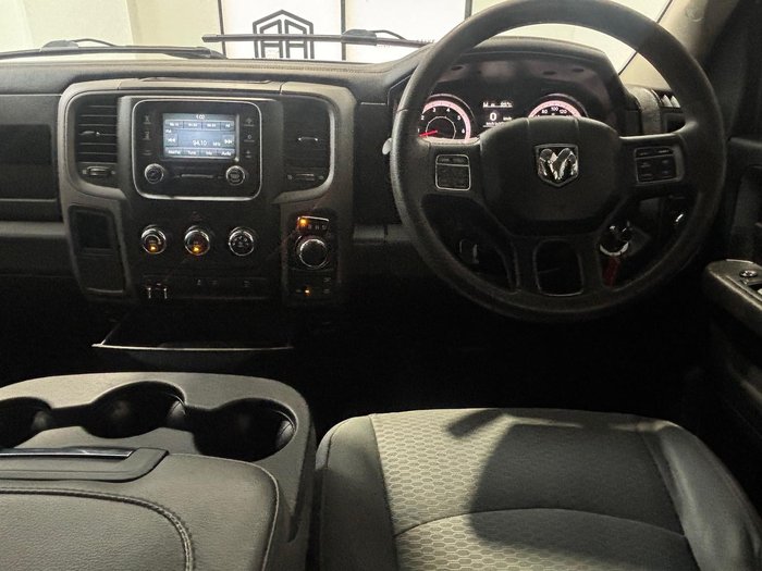 2018 RAM 1500 Express DS MY18 4X4 Dual Range Bright Silver