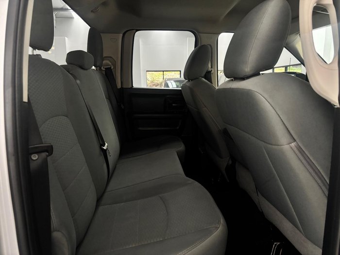 2018 RAM 1500 Express DS MY18 4X4 Dual Range Bright Silver