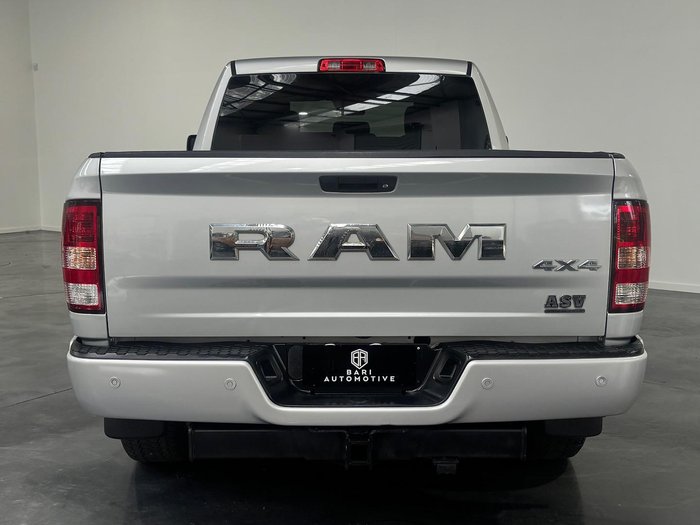 2018 RAM 1500 Express DS MY18 4X4 Dual Range Bright Silver