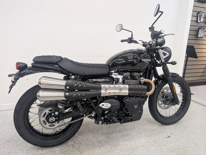 2025 Triumph SCRAMBLER 900 Black