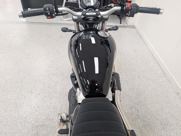 2025 Triumph SCRAMBLER 900 Black