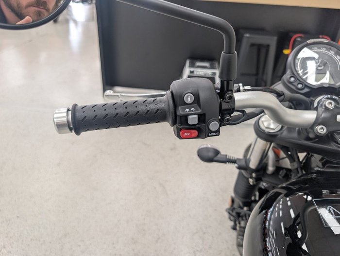 2025 Triumph SCRAMBLER 900 Black