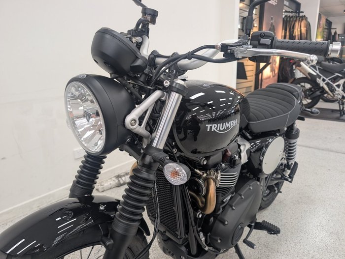 2025 Triumph SCRAMBLER 900 Black