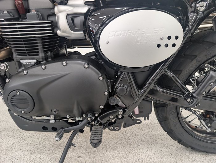 2025 Triumph SCRAMBLER 900 Black