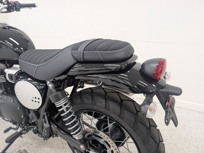 2025 Triumph SCRAMBLER 900 Black