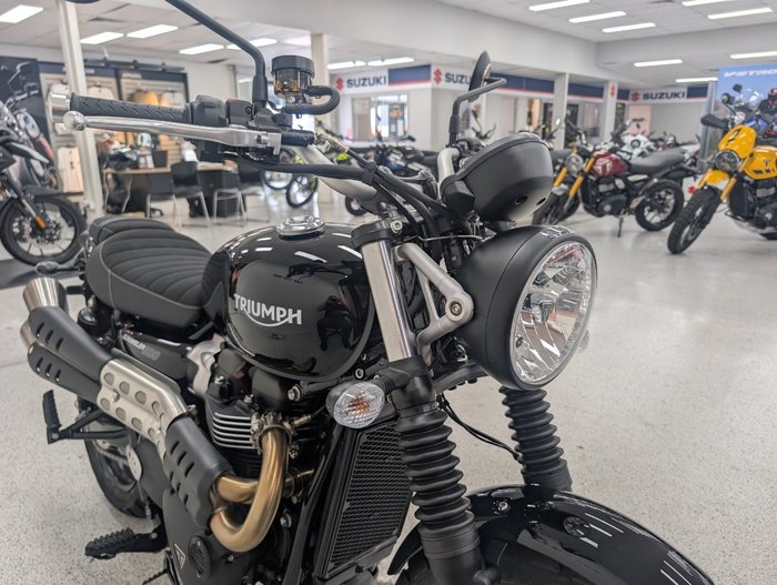 2025 Triumph SCRAMBLER 900 Black