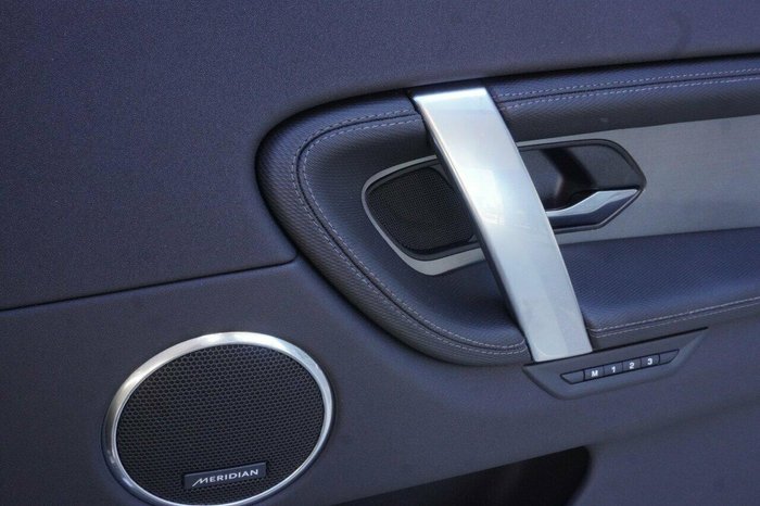 2024 Land Rover Discovery Sport P300e Dynamic SE