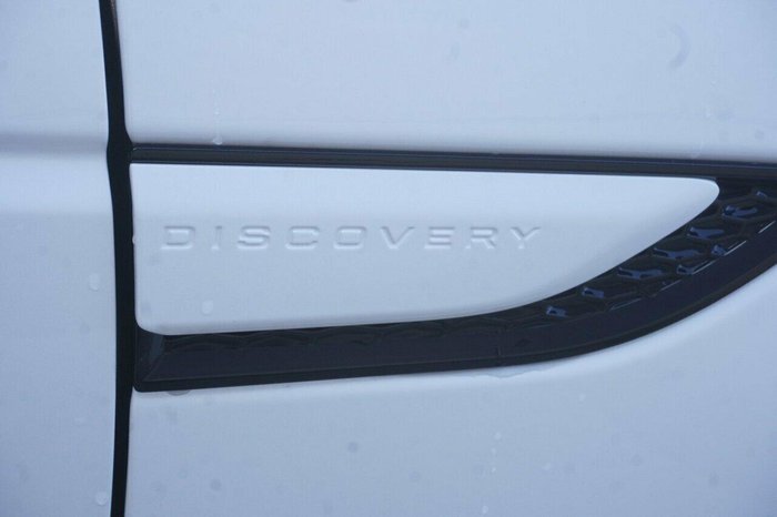 2024 Land Rover Discovery Sport P300e Dynamic SE