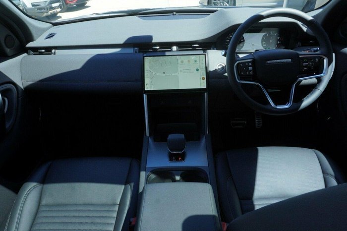 2024 Land Rover Discovery Sport P300e Dynamic SE