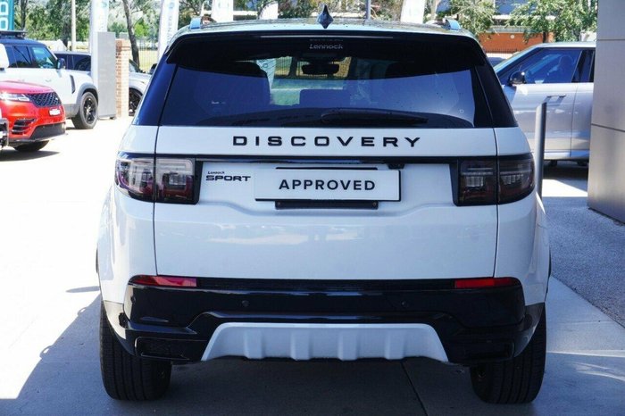 2024 Land Rover Discovery Sport P300e Dynamic SE
