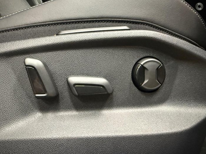 2025 Volkswagen T-Roc 140TSI R-Line